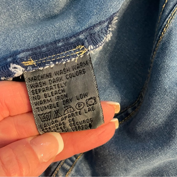 Vintage Denim Button-Up Jacket - Picture 5 of 11